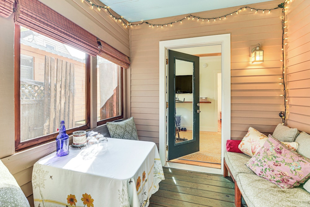 Burlington Escape By Lake Champlain & Bike Path