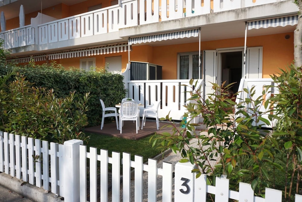 Fantastic Flat With Garden-beahost view 5