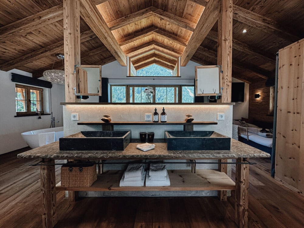 Chalet Nordic Modern Retreat