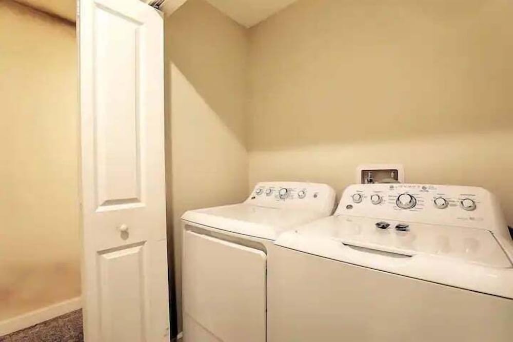 Let's Glo Now Adventure Cove Villa 4 Bedroom Townhouse