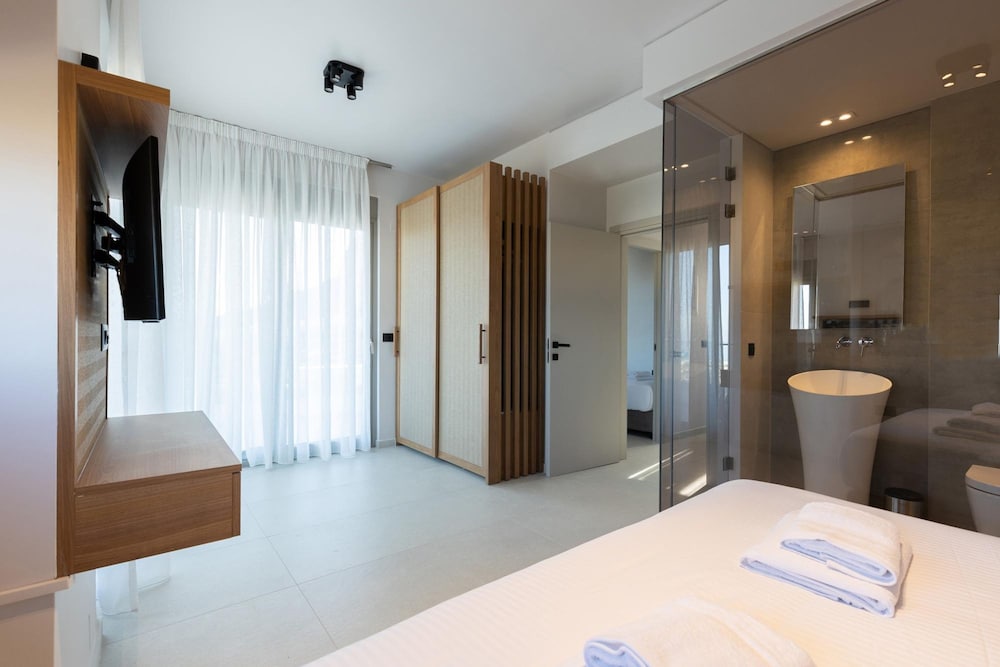 Luxury Villa U With Private Swimming Pool