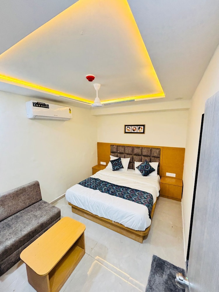 Hotel Sun Icon