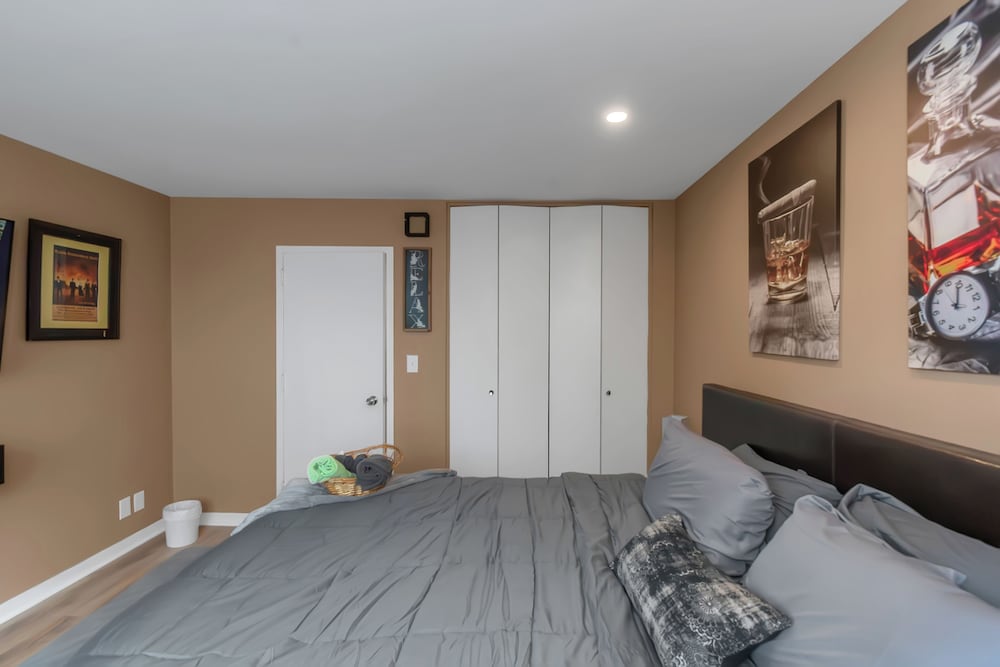 Lux 2BR Condo w/ King Beds DTWN