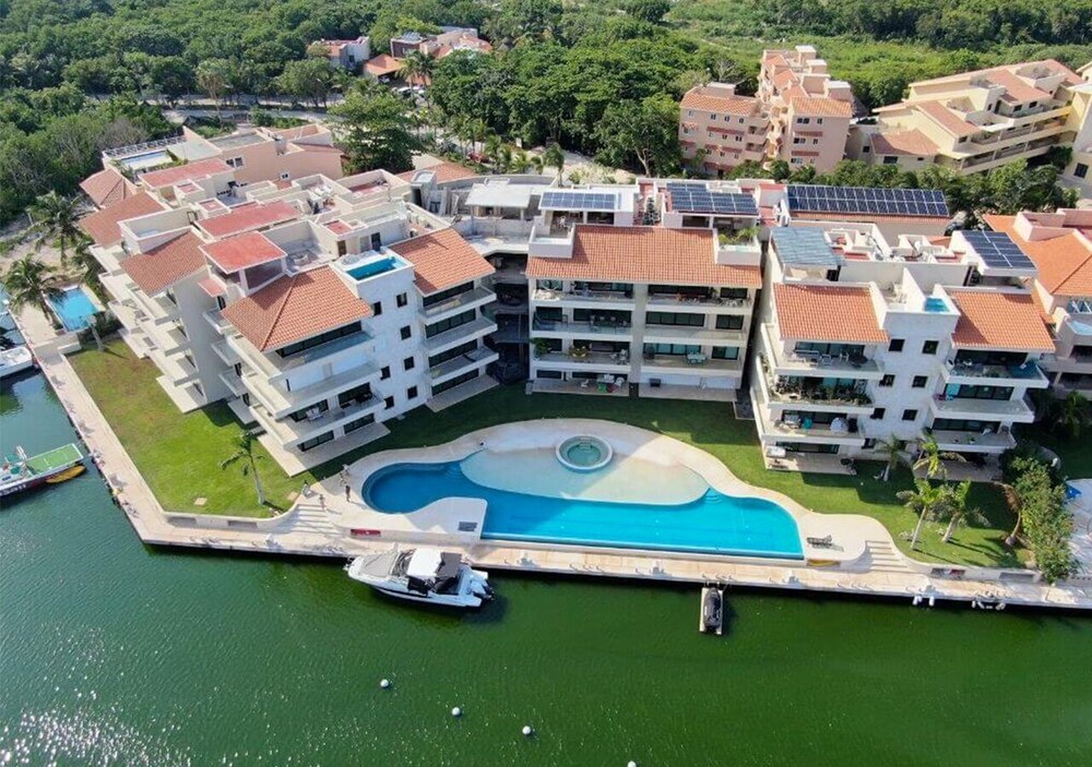 Ground Floor Marina View Infinity Pool Private Terrace Puerto Aventuras