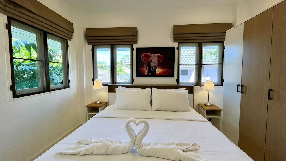 Khaolak Pool Villa With 3 Bedrooms