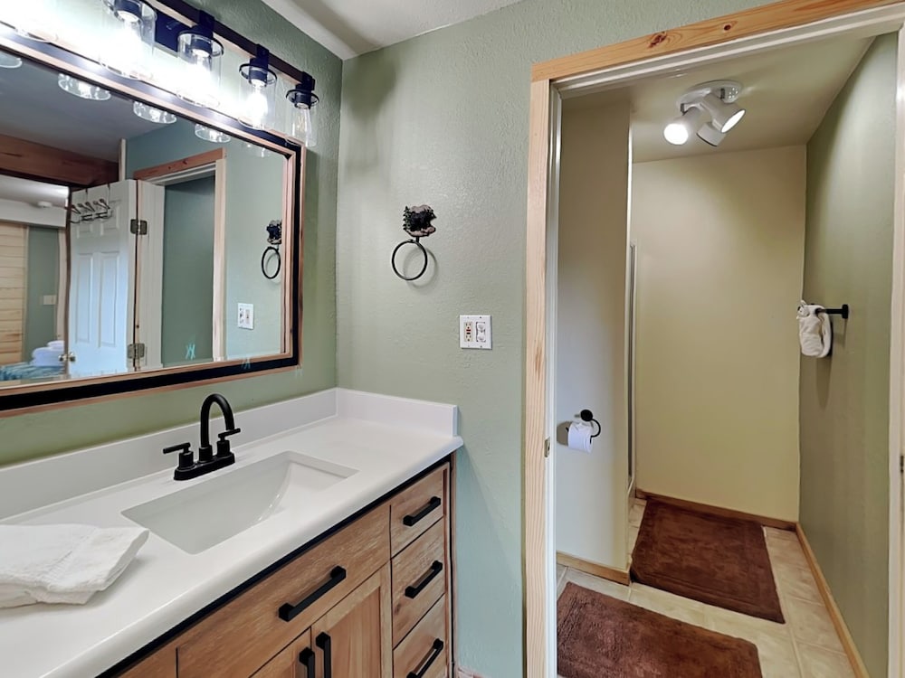 Eagle's Nest by Ruidoso Vacation Rentals