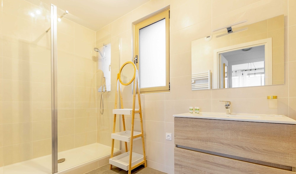 Pleasant Apt With Balcony-6p-close to Disney/paris