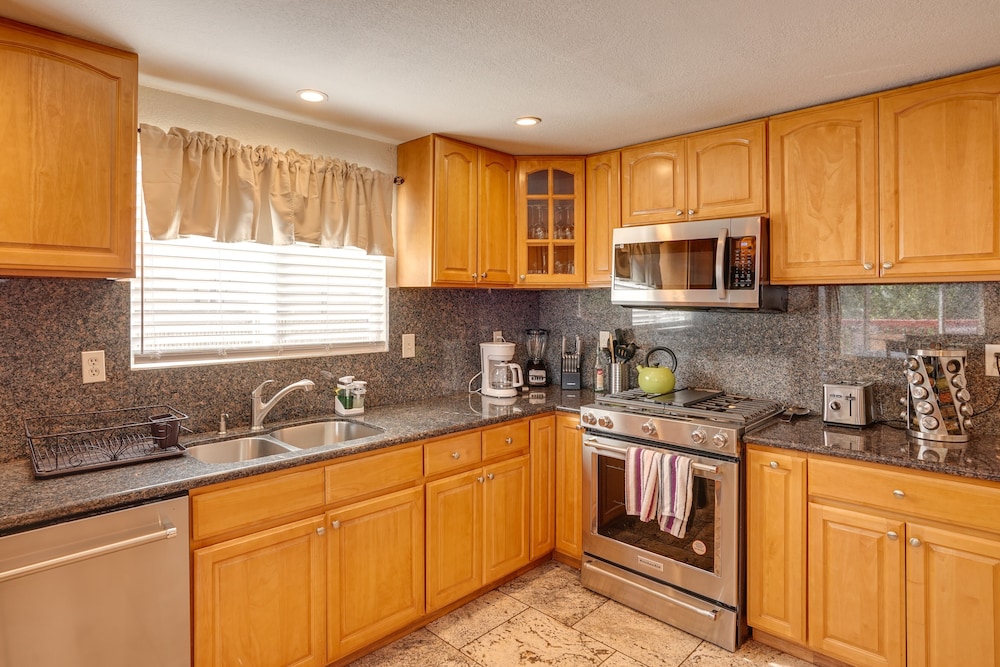 Vallejo Vacations - Vallejo Home w/ Spacious Deck, Hot Tub Views - Property Image 37