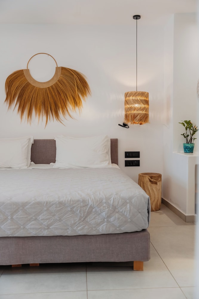 Oliving Mykonos Luxury Suites