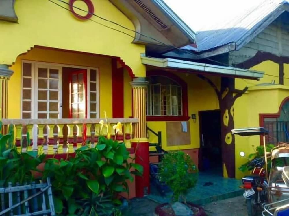 Treasure Isle Guesthouse - Hostel