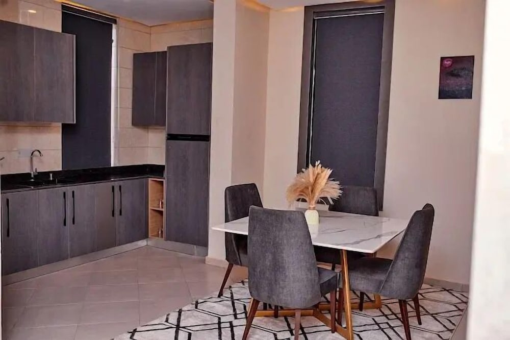 Ridge Ville Apartment by Platinum