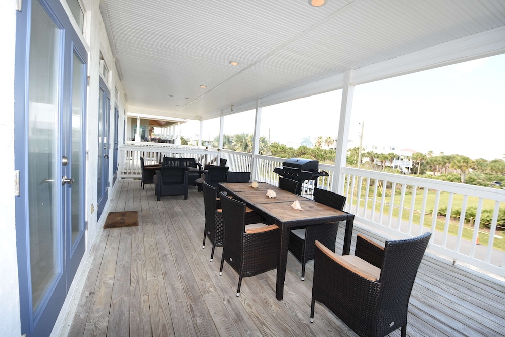 Just Beachy A Luxury Retreat Sleeps 12 3 Levels With Elevator- Perfect for 1-3 Families
