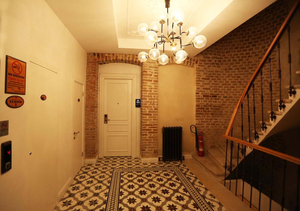 Royal Tophane - Image 23