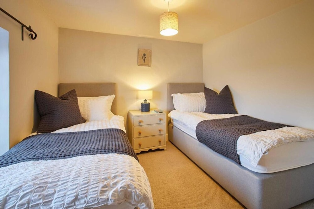 Host Stay Coed Barn