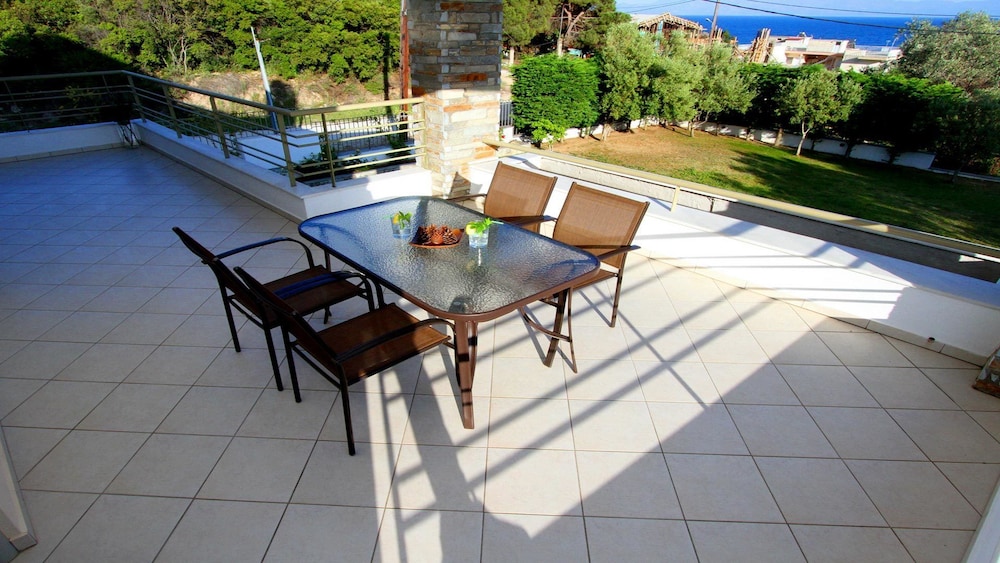 OUR HOUSE Luxury Apartments