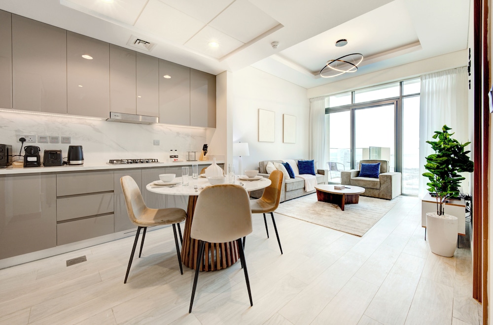 Farhad Azizi Residences - Al Jaddaf