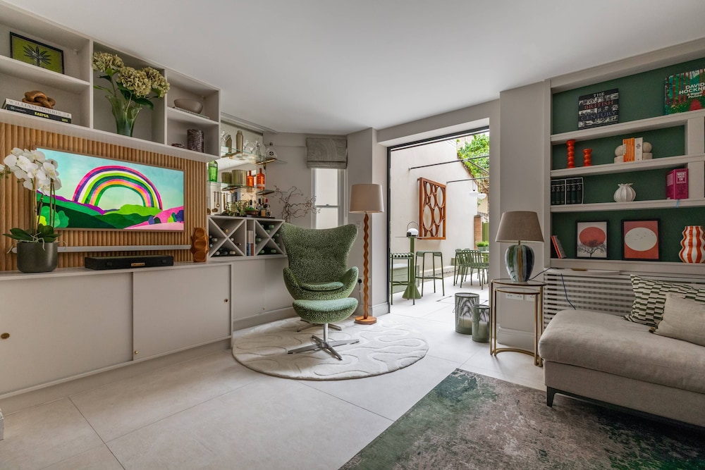 Culford Gardens III by Onefinestay