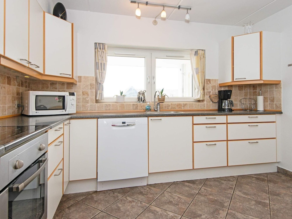 10 Person Holiday Home in Glesborg view 4