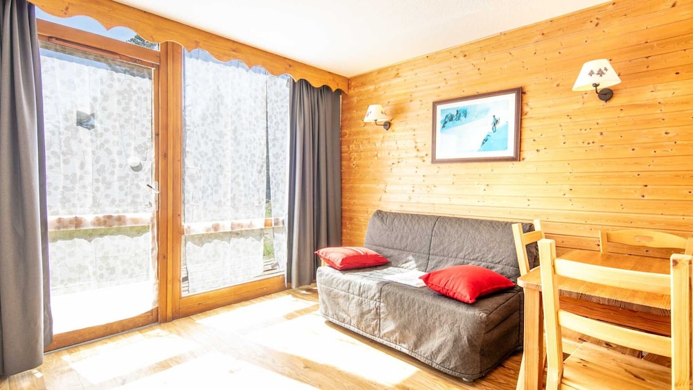 Mountain Hideaway for 4 Guests