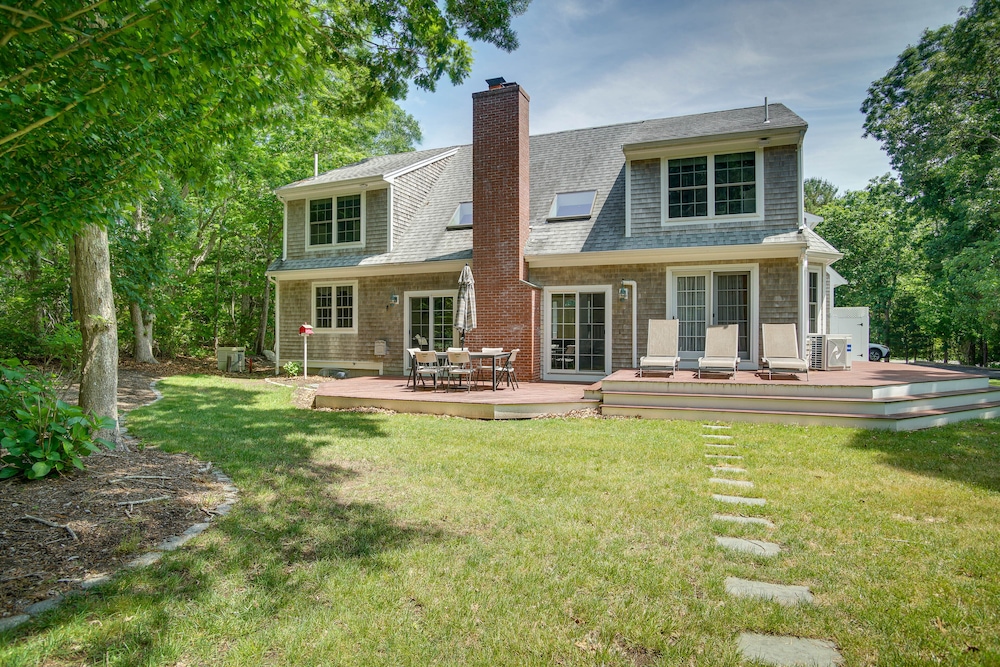 1/2 Mi to Beach: Stunning Home w/ Deck in Falmouth