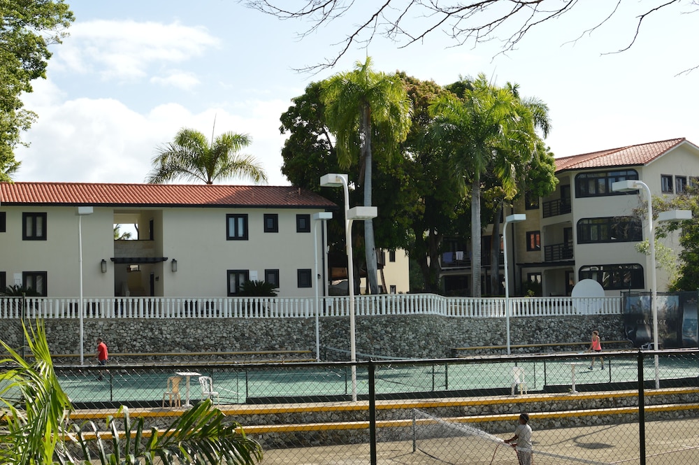 Lifestyle Royal Suites - Property Image 31