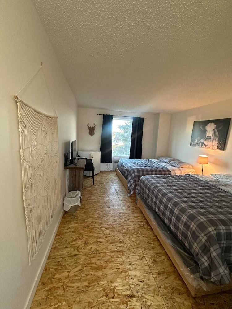 641 Grill & Motel