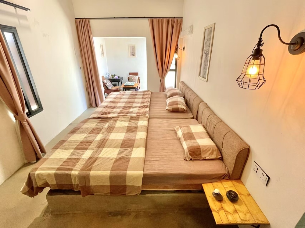 Serenity Courtyard Hotel