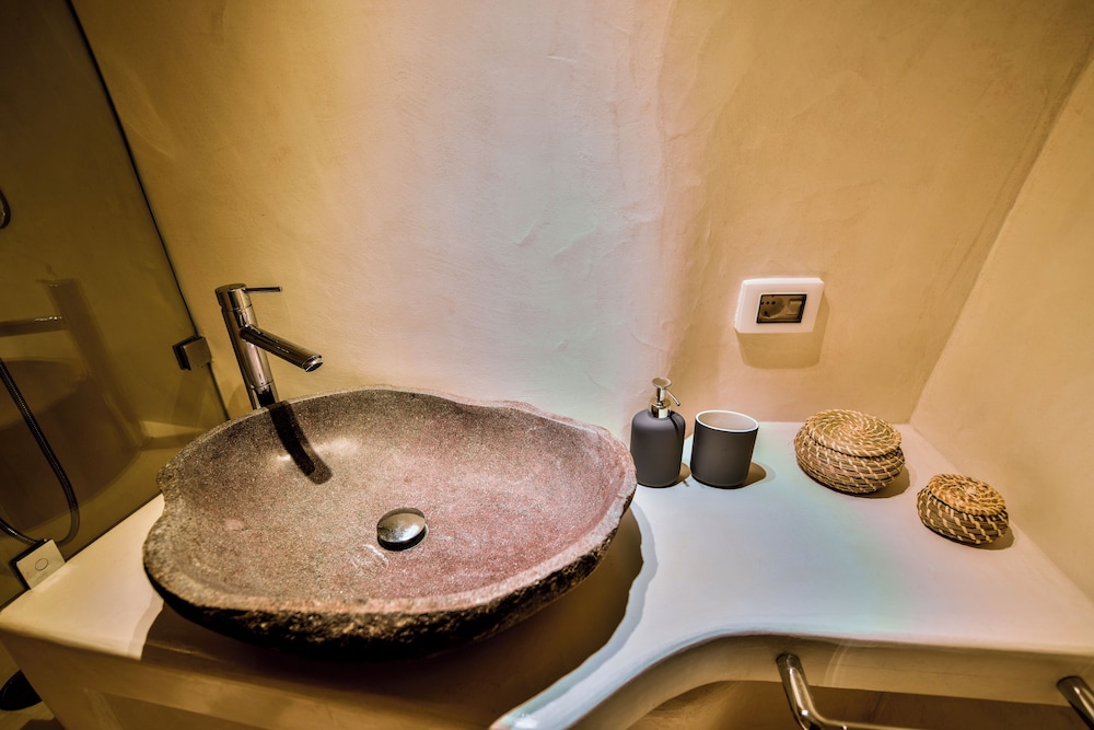 Cave Villa Valente