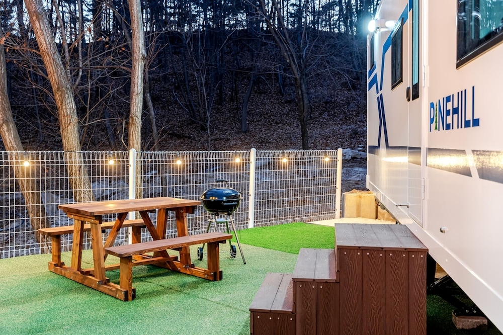 Gangneung Pinehill Park Pension&caravan