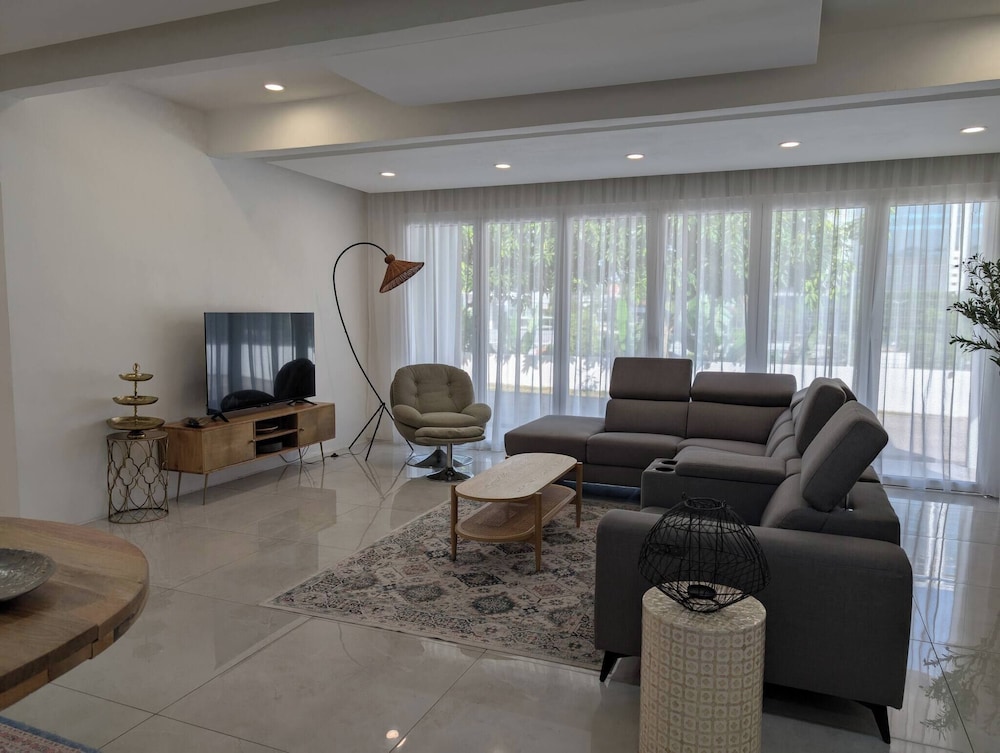 Luxury Tropical Bungalow in Damansara Golden Core