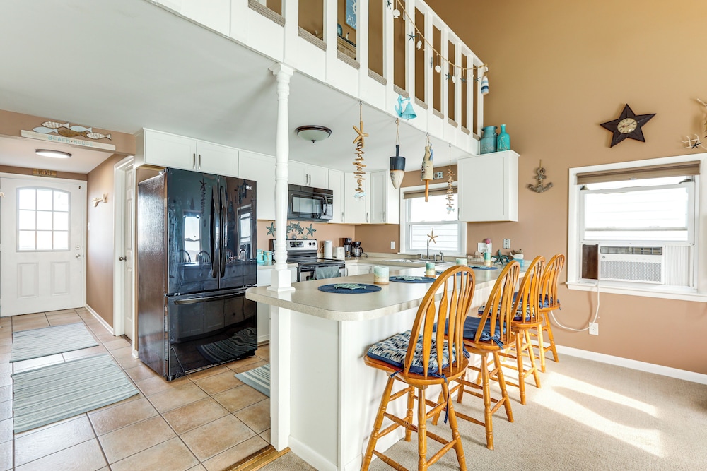 Walk to Public Beach: Bayfront Jersey Home w/ View