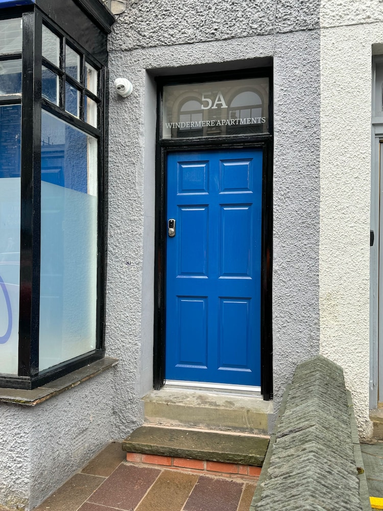 Cottage - Sleeps 2 - Pet Friendly - Parking