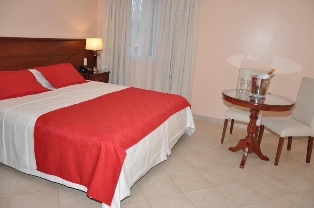 RealNoa Hotel