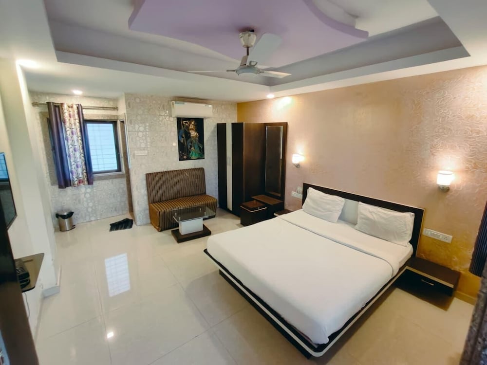 Hotel Panchgani Crown