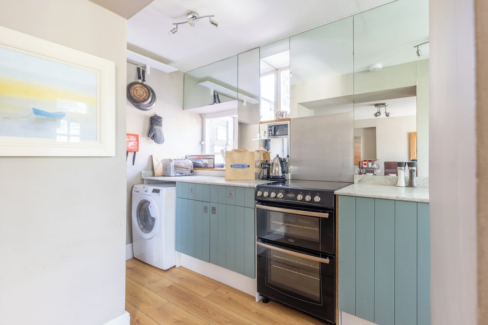 Village House - North East Escapes