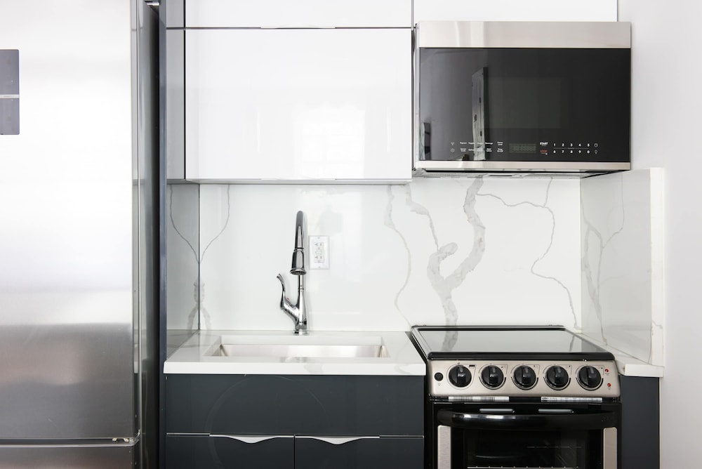 1597 New York Apt