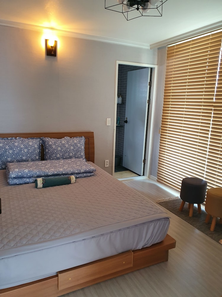 Mokpo Magiclamp Guesthouse view 3