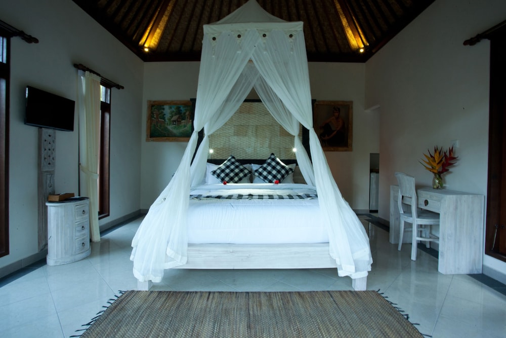 Segening Villa
