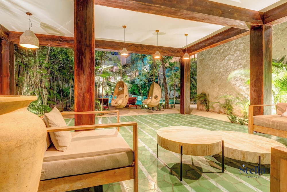 Private Rooftop 1BR Condo with Stunning Common Areas by Stella Rentals view 4