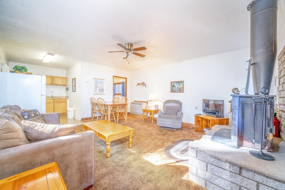 Bear Paw Lodge