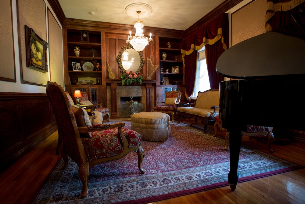 Boggs Mansion