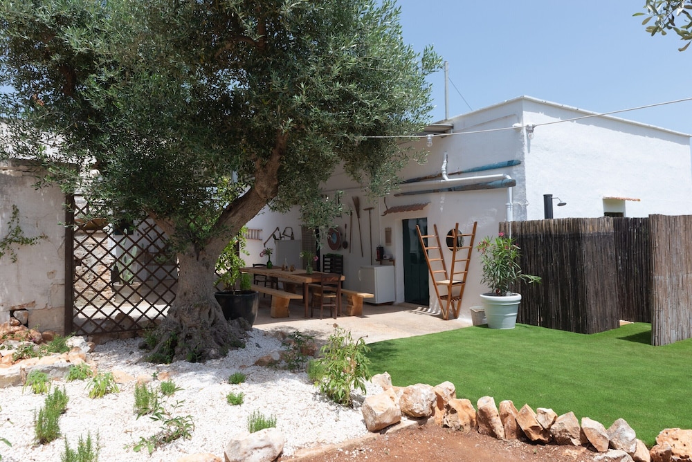Country House in Puglia With Pool & Pizza Oven