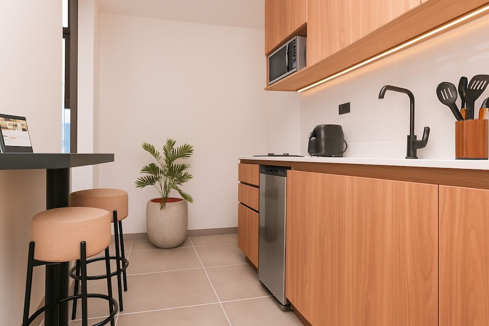 Metropolitan Living by HOUSY