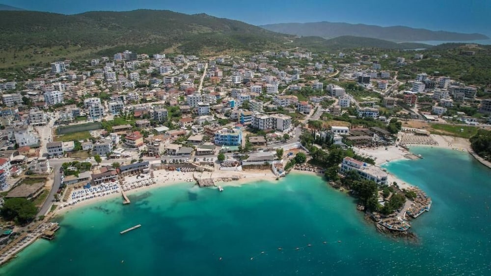 Vila Xhovani