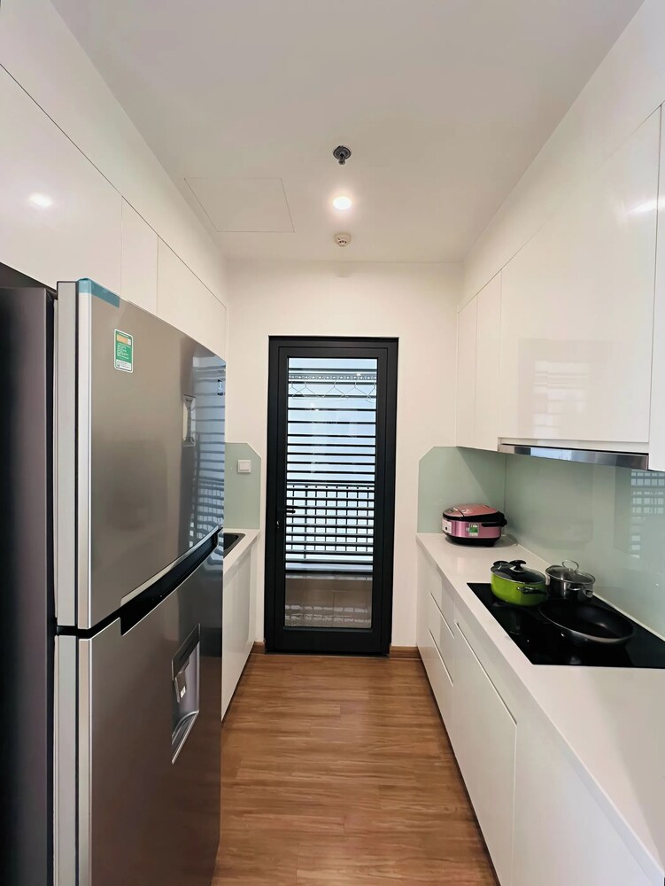 Vinhome Sky Lake-Sunhometel