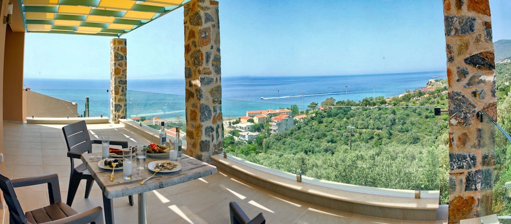 Ouzo Panoramic Houses 1, with private pool