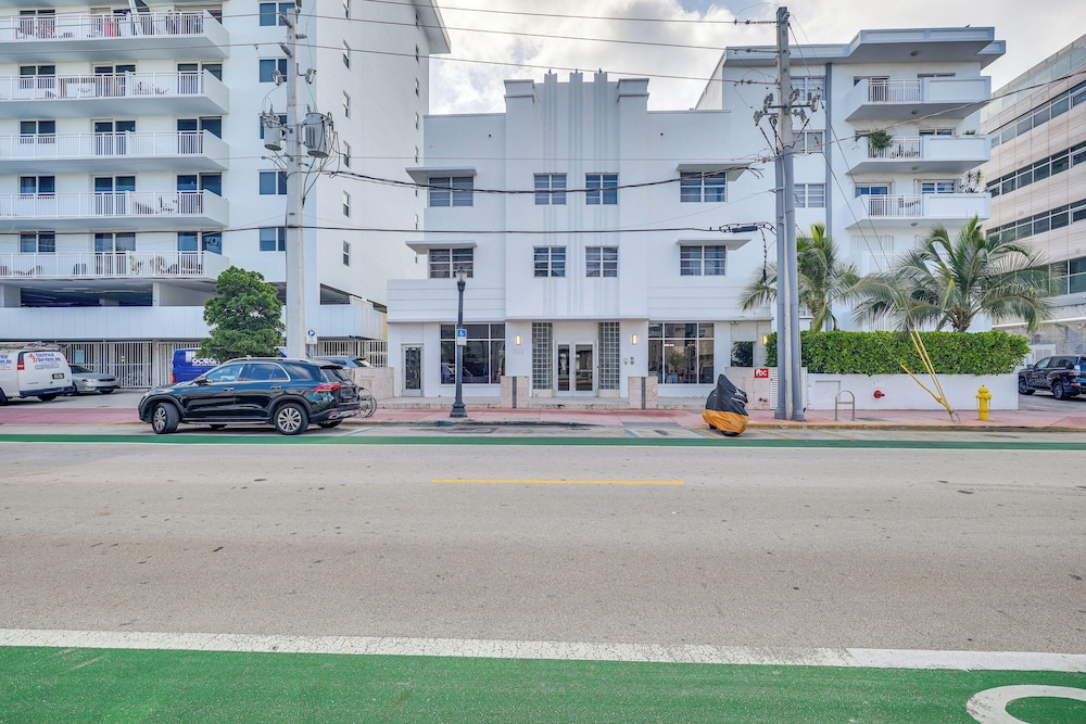 Cozy Miami Beach Apartment < 1 Mi to Ocean!