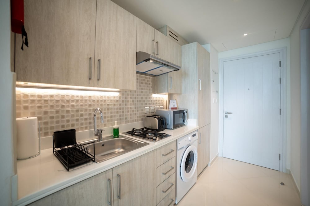 Signature Studio W Full Sea View on Palm Jumeirah