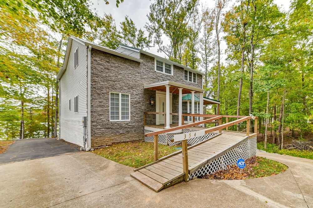 Lake Escape in Cadiz w/ Dock: Families Welcome! view 5