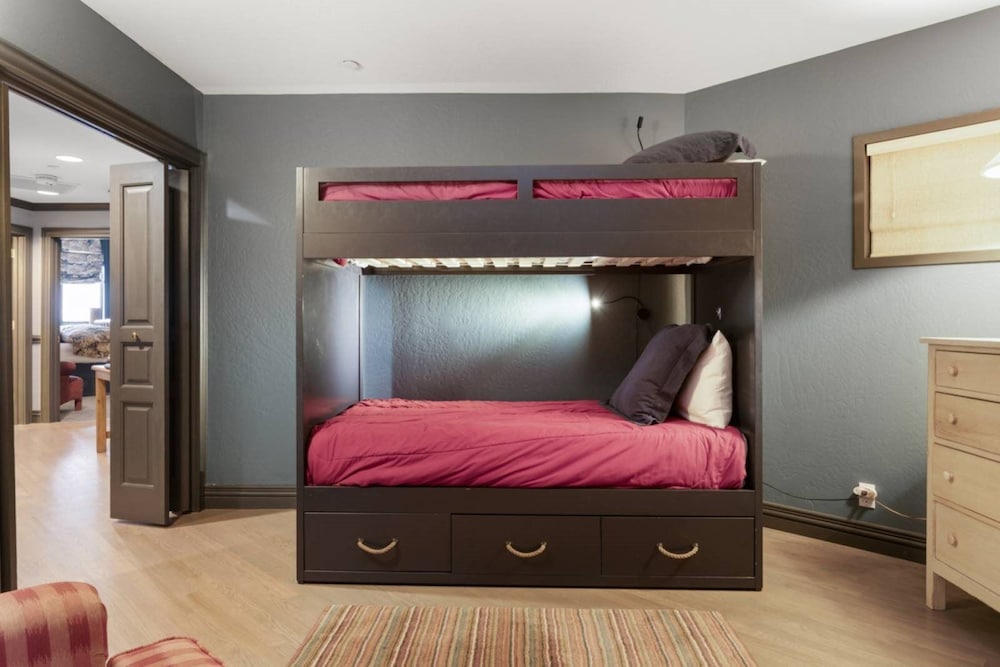 Chic 3 Bedroom Beaver Creek Lodge Residence